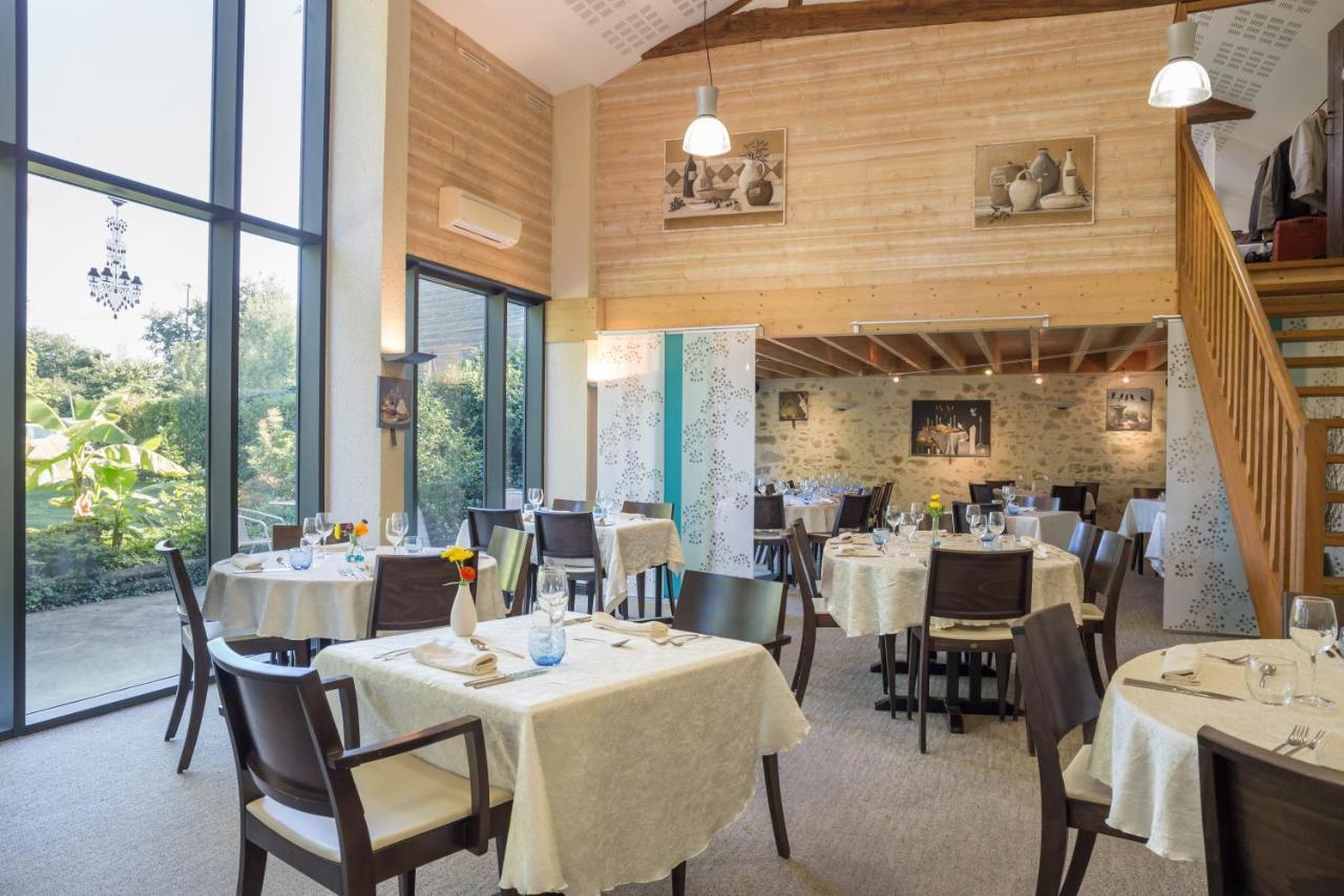 Отель Logis Le Moulin De La Soriniere Nueil-sous-les-Aubiers Экстерьер фото